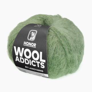 Wollknäuel 'Honor' in Salbeigrün von WOOLADDICTS by Lang Yarns