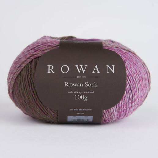 Sockenwolle Rowan Sock in der Farbe Heather, direkt in der Verpackung.