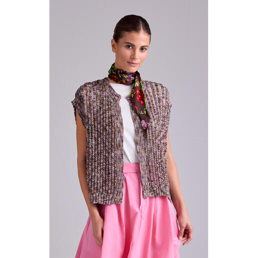 Weste aus Silka® in buntem Strickmuster mit Knöpfen.