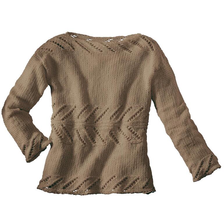 Damenpullover im Querweg gestrickt aus Bandana in braun mit Lochmuster.