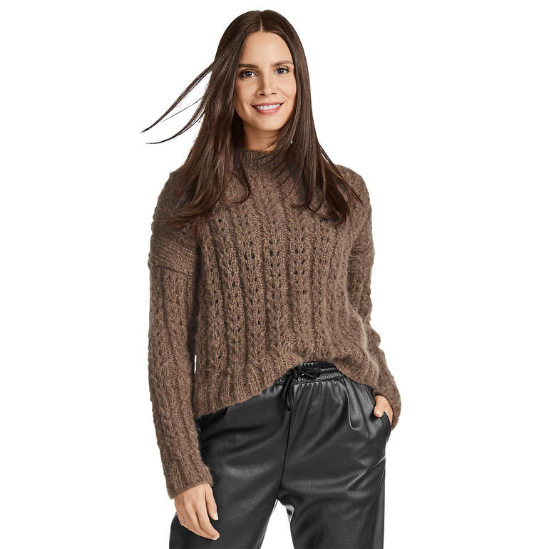 Damenpullover aus Feelana in Braun, mit Struktur und Rundhals-Ausschnitt.