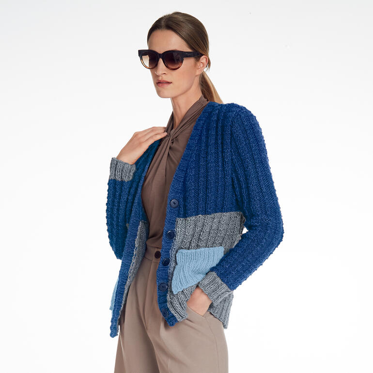 Jacke aus Canoso mit farbigen Akzenten und strukturiertem Strick