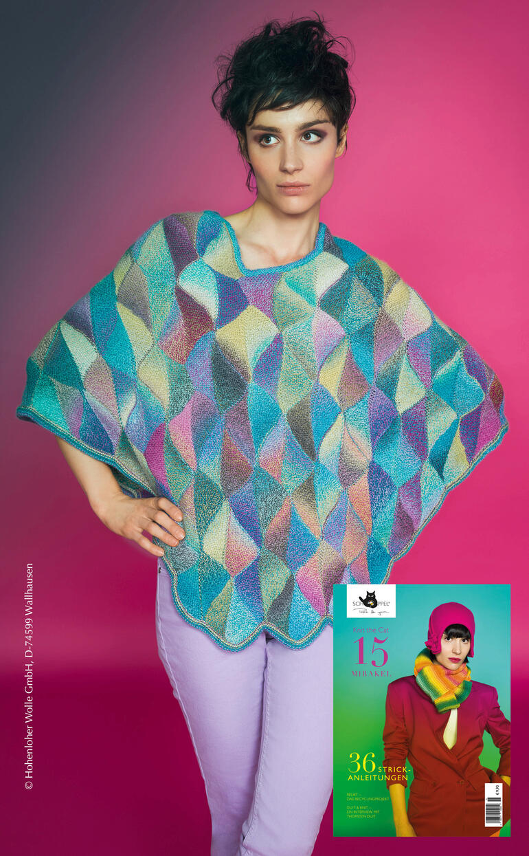 Frau in kunterbuntem Poncho aus Zauberball® Crazy