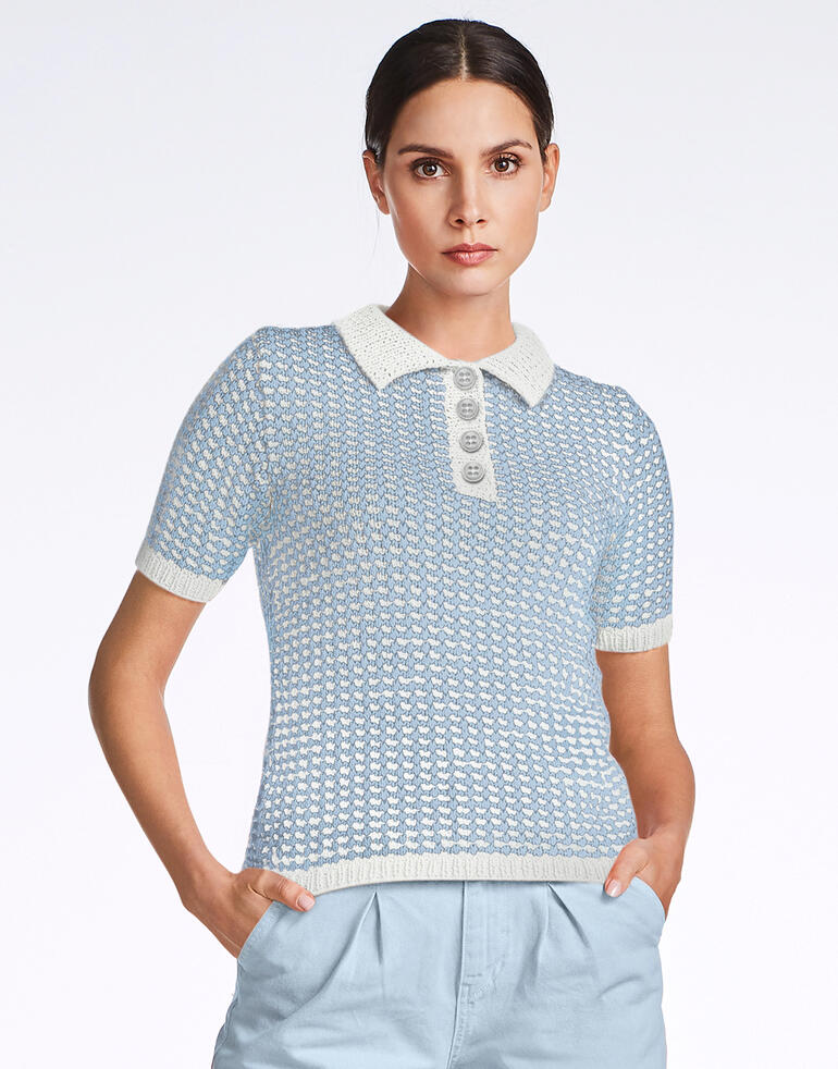 Frau in Polo-Pulli aus Ribolli von Junghans-Wolle mit Kragen