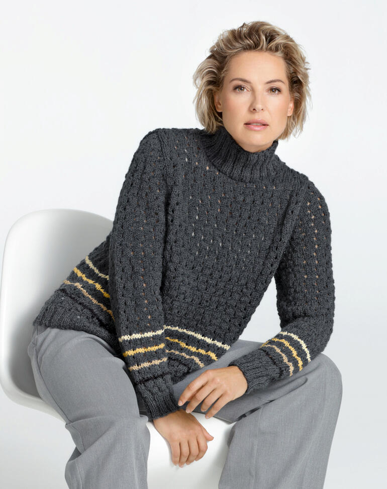 Pullover aus Peru mit einem turtle neck und grauer Farbe.