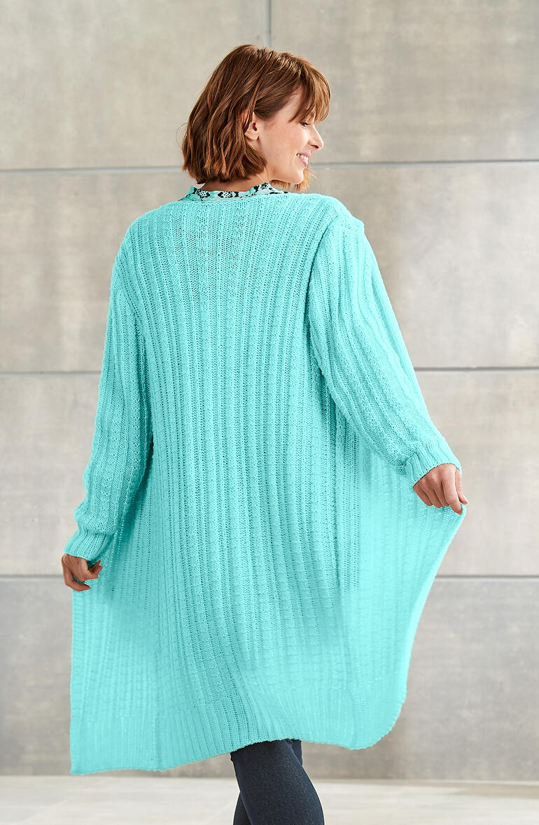 Weiß-blauer Mantel aus Merino-Extrafein mit hüftlangem Schnitt.