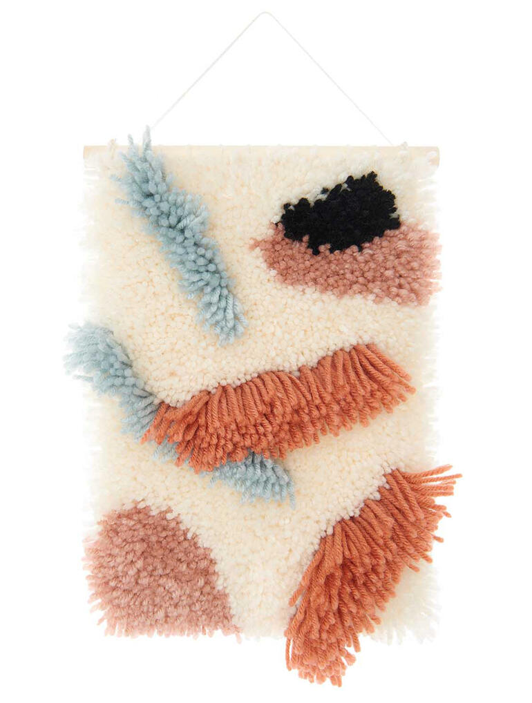 Knüpfset mit Materialien für einen Wandbehang im Stein-Design.